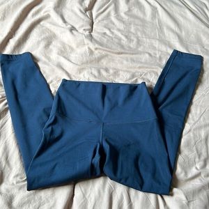 Navy Yogalicious athletic leggings